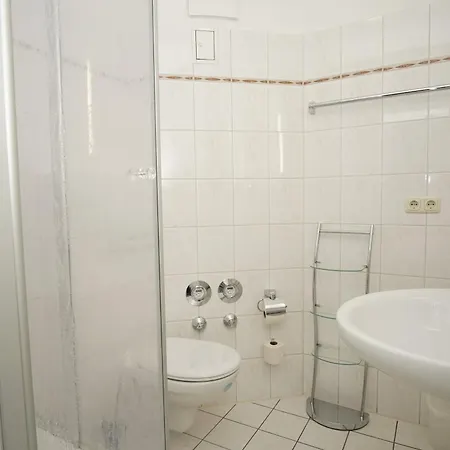 Strandnah, Terrasse, Ahoi Erlebnisbad Gratis In Sellin - Strandresidenz Brandenburg Fewo01 Διαμέρισμα *