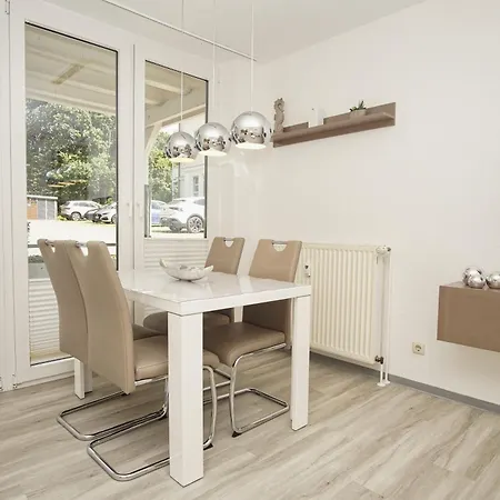 Διαμέρισμα Strandnah, Terrasse, Ahoi Erlebnisbad Gratis In Sellin - Strandresidenz Brandenburg Fewo01